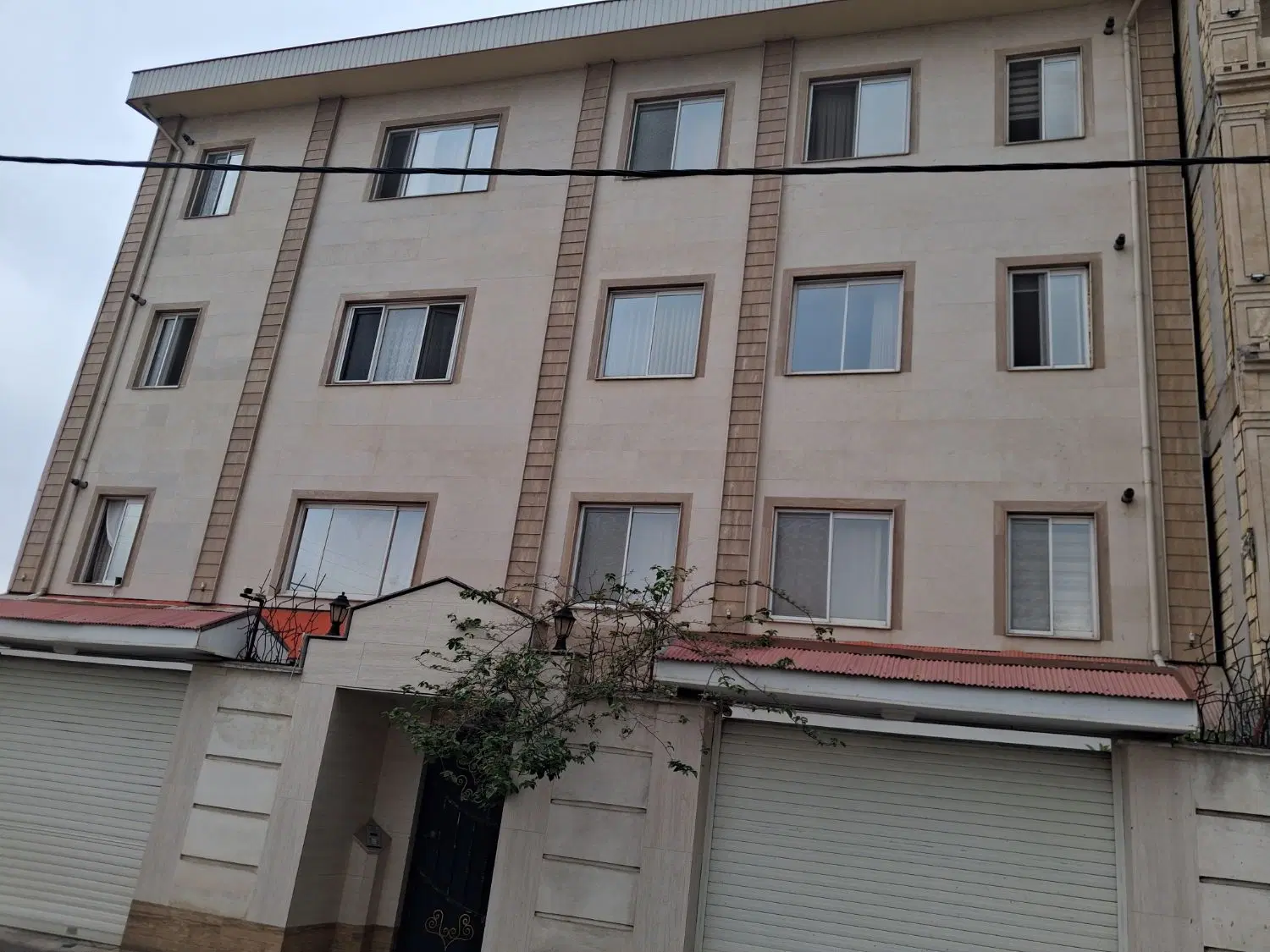 اپارتمان۷۲ سند دار کمربندی خرمشهر  کوچه حاج اکبر
