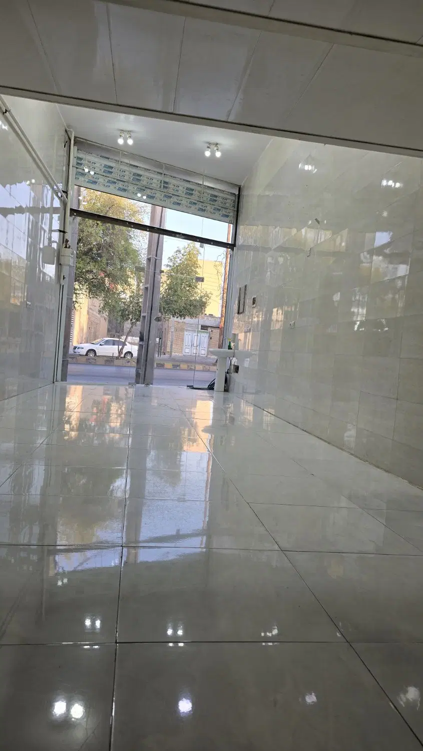 مغازه امام شمالی بین فلکه گل و بسیج