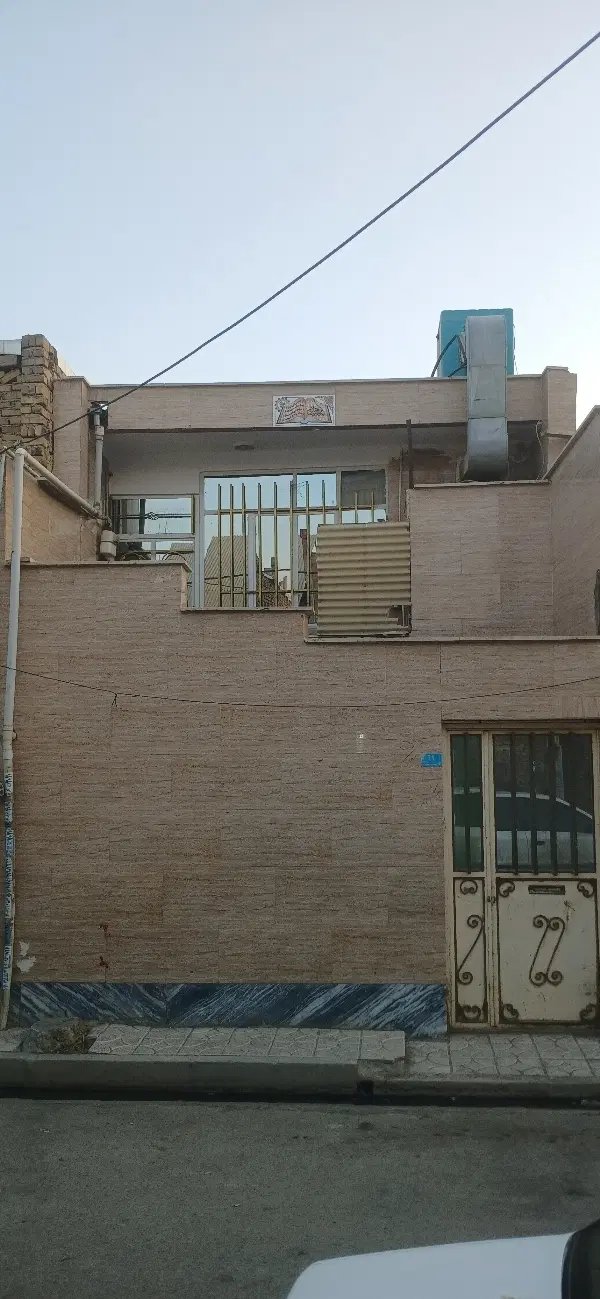 ۷۰ متر در دو طبقه