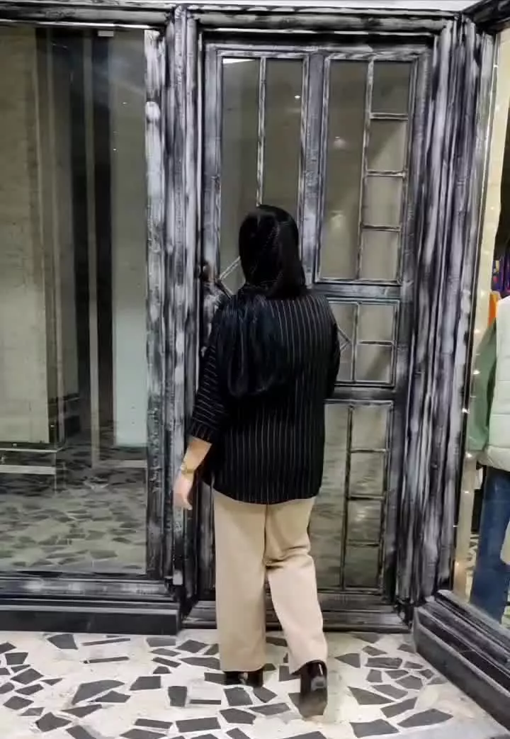 یک باب مغازه