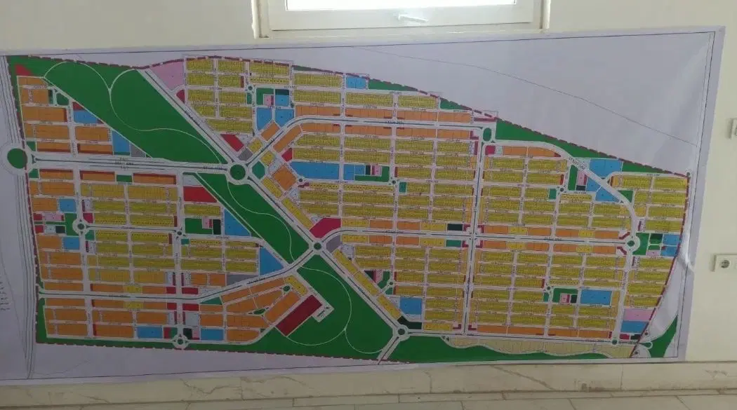 زمین ۴فرزندی  زعفرانیه