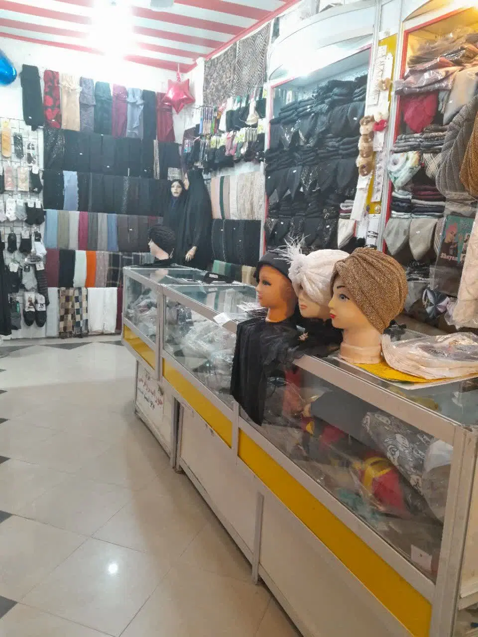 مغازه واقع در پاساژ پردیس