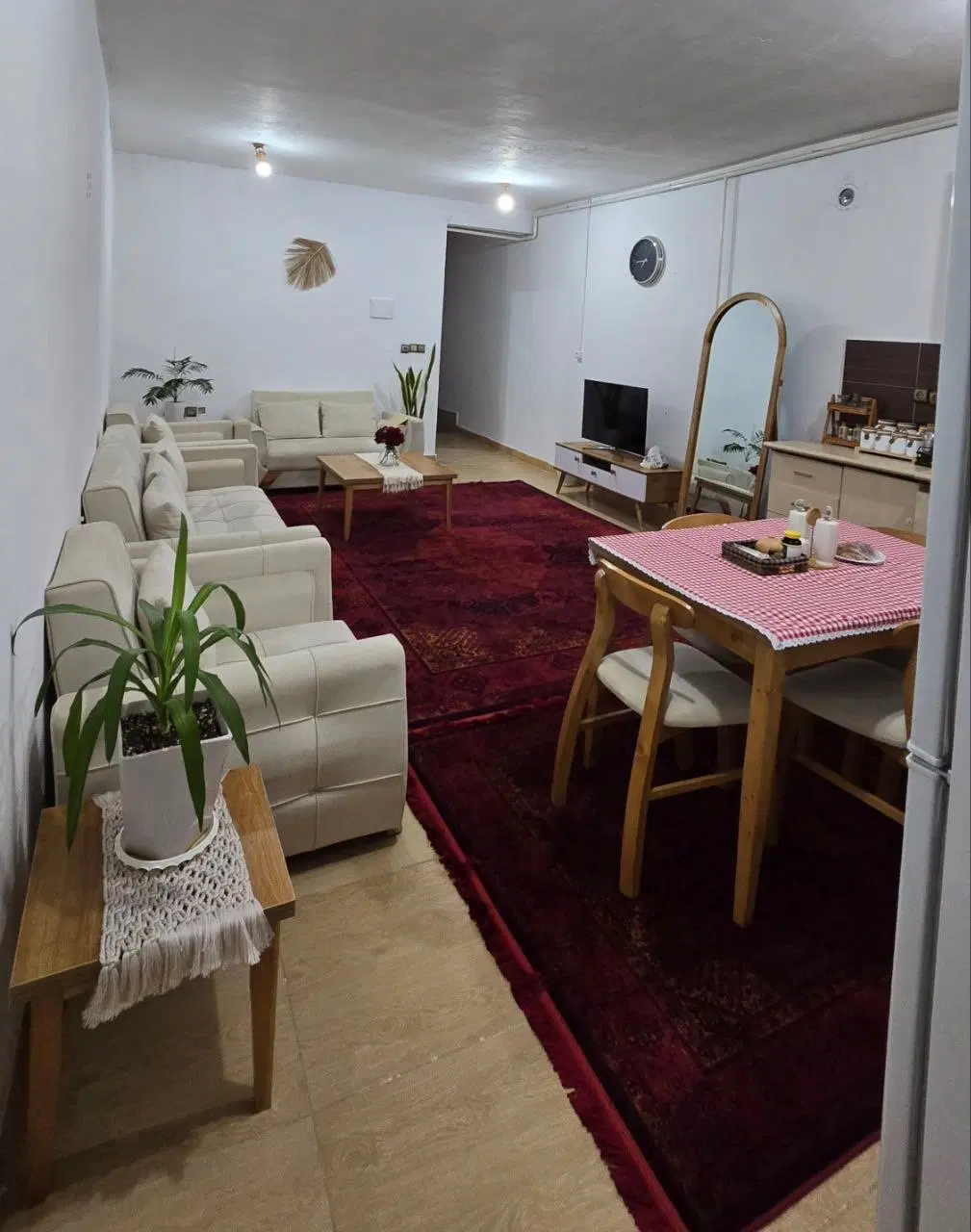 فروش ویلایی در خ اصلی شفت ۱۵۰متر همراه زمین
