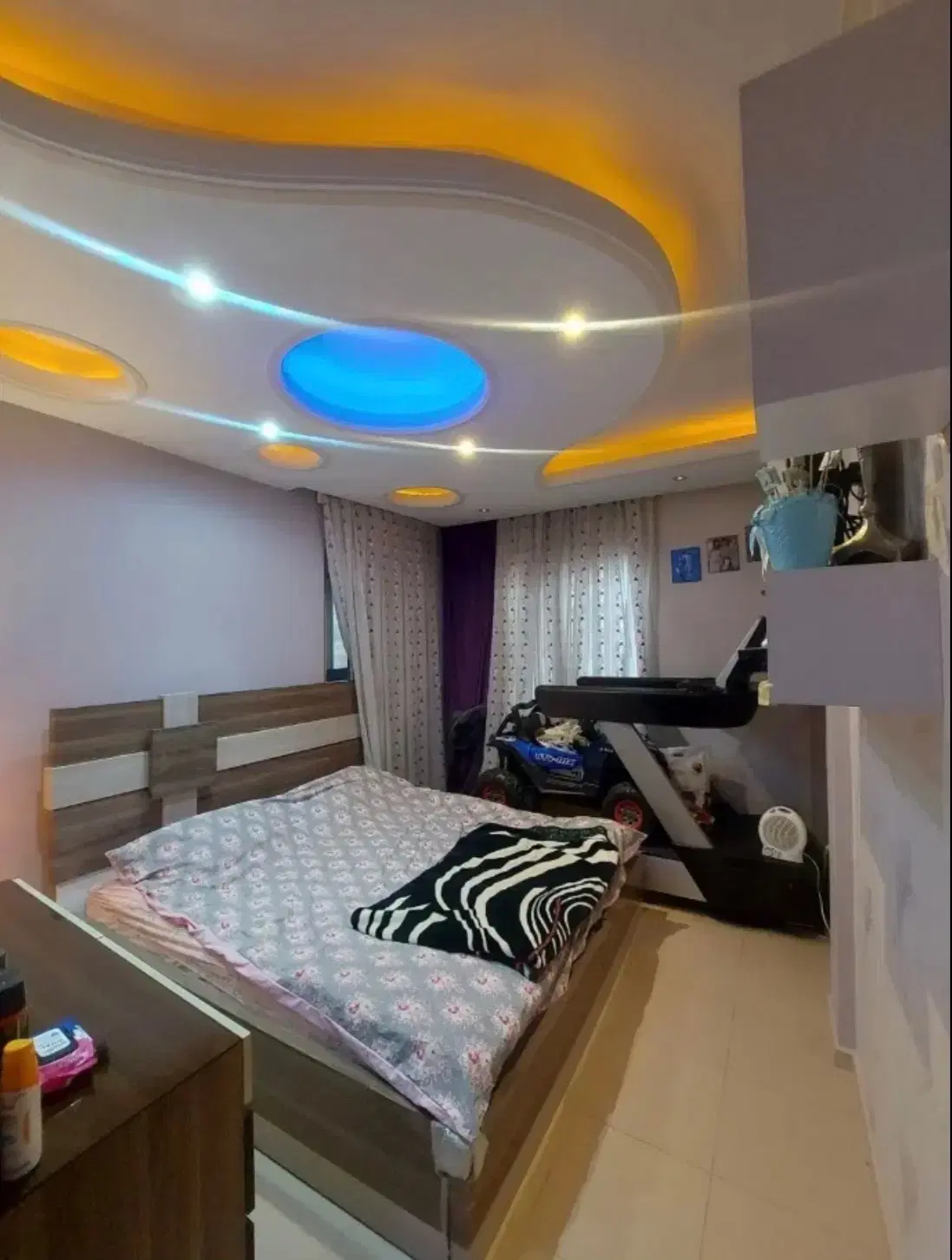 اپارتمان ۹۵ متر شهرک لاله کم واحد