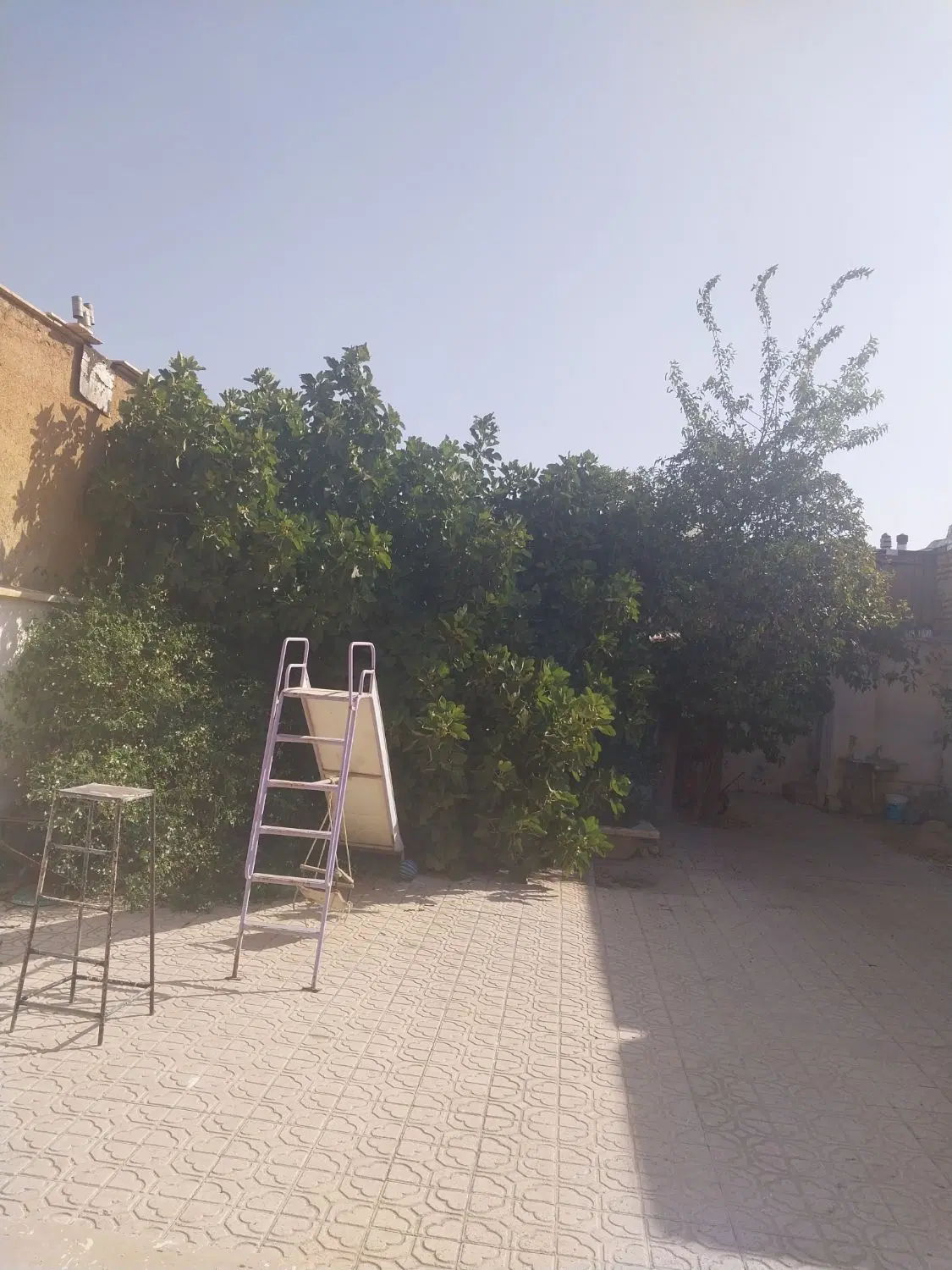 فروش منزل ویلایی کلنگی قابل سکونت بلوار رحمت