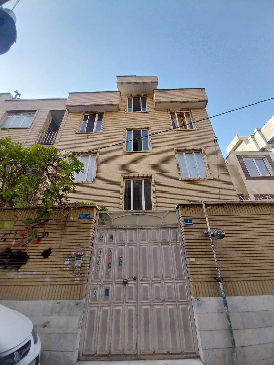فروش آپارتمان طبقه اول محبوب مجاز