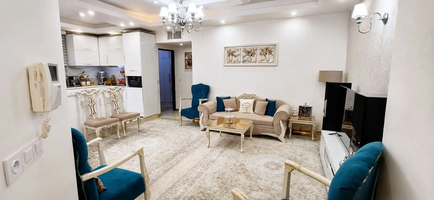 یک عدد آپارتمان لوکس ۸۰ متری
