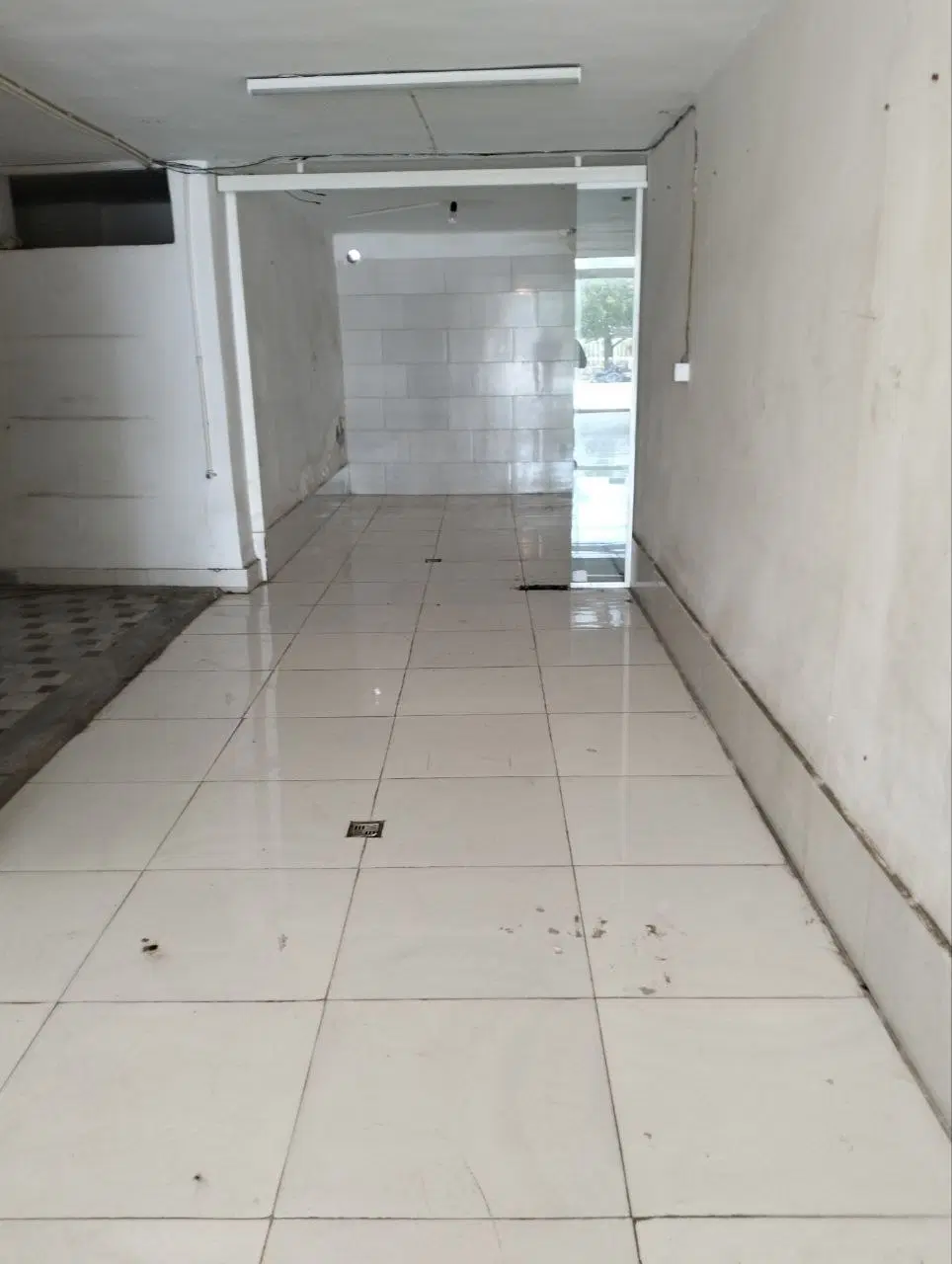 اجاره مغازه ۲۳۰ متری