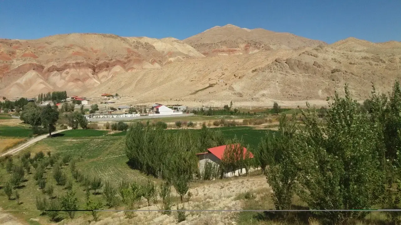۱۱۵مترزمین مسکونی داخل بافت روستا