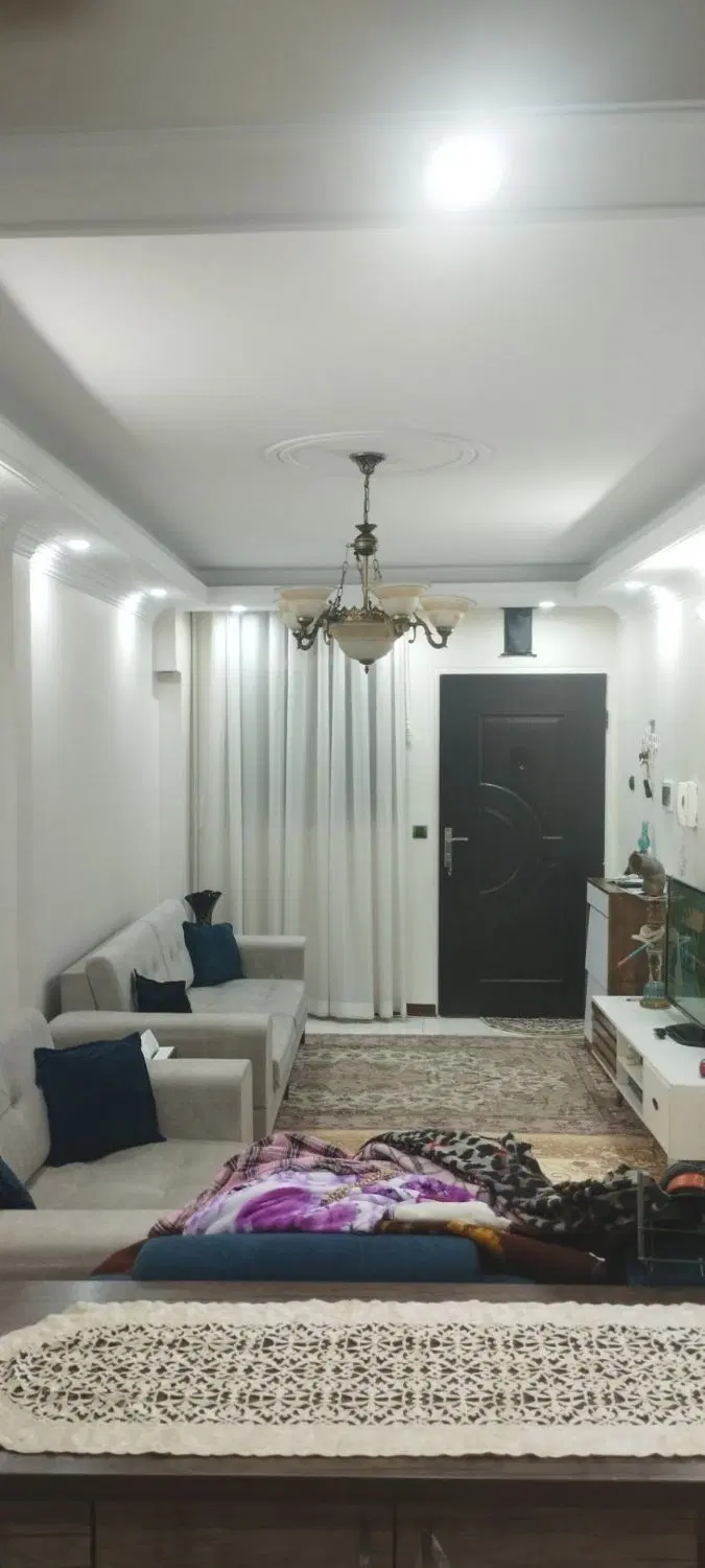اپارتمان ۶۵ متری در خاکسفید