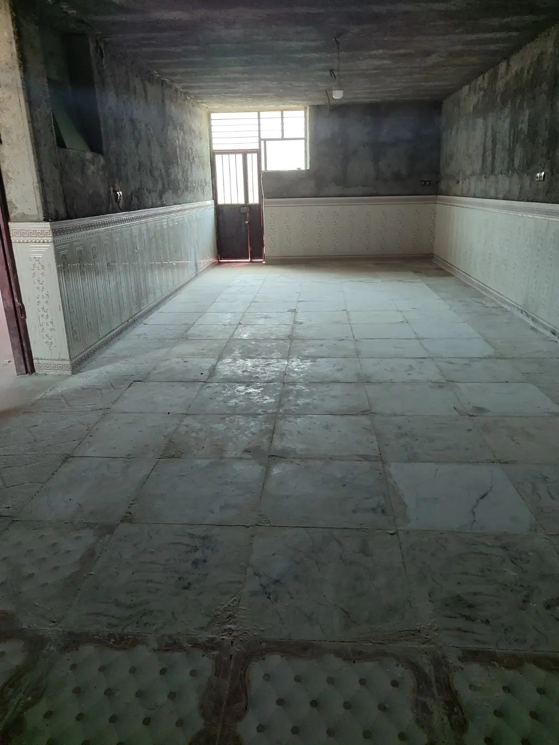 یک باب منزل مسکونی شناژی