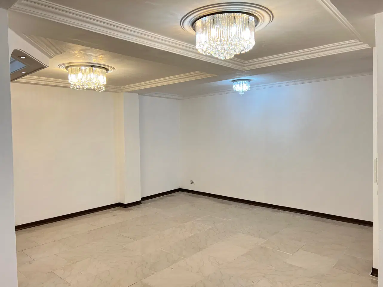 اجاره واحد ۸۰ متری بسیار تمیز