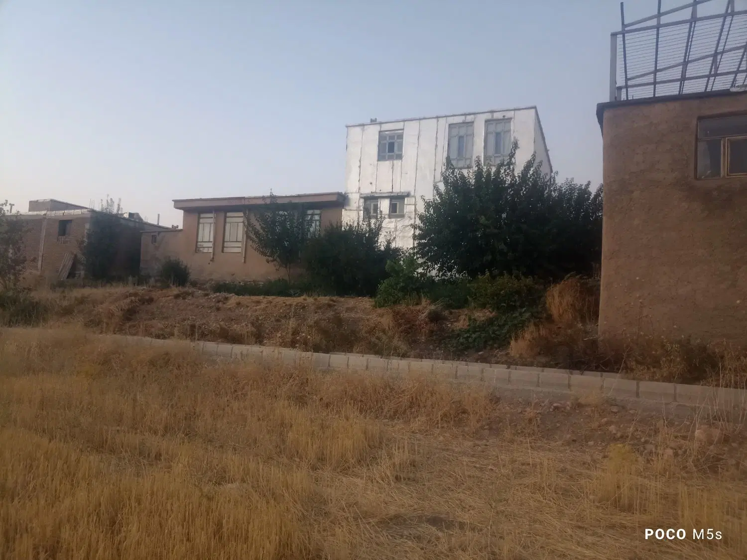 زمین برای خانه باغ وخانه ویلایی