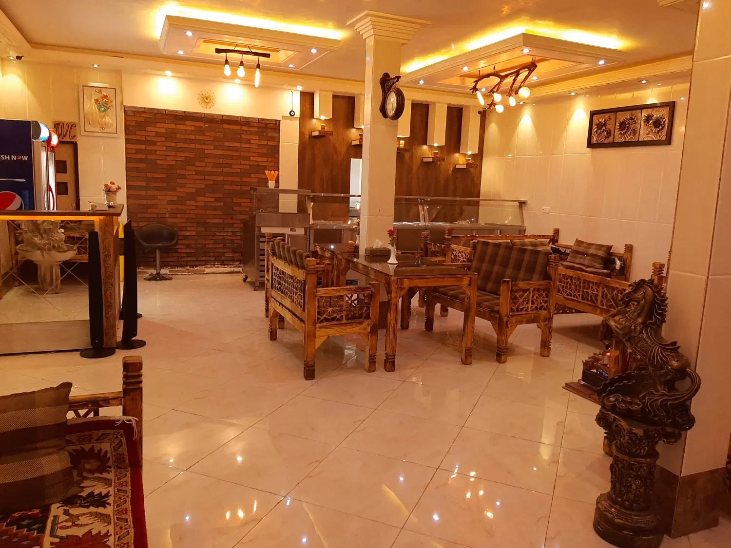 مغازه تجاری