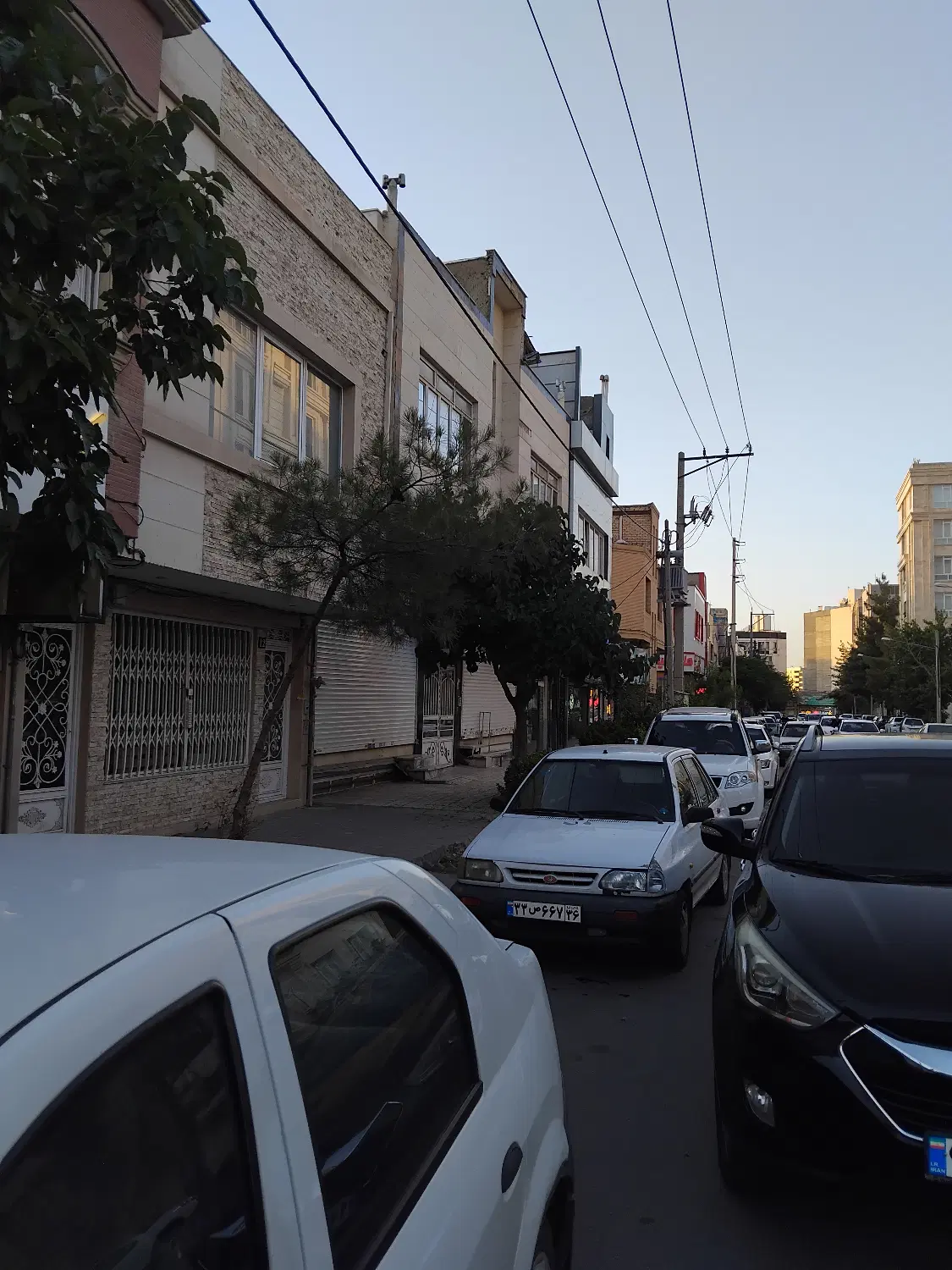 مغازه ۲۵ و ۳۰ متری اجاره و فروش
