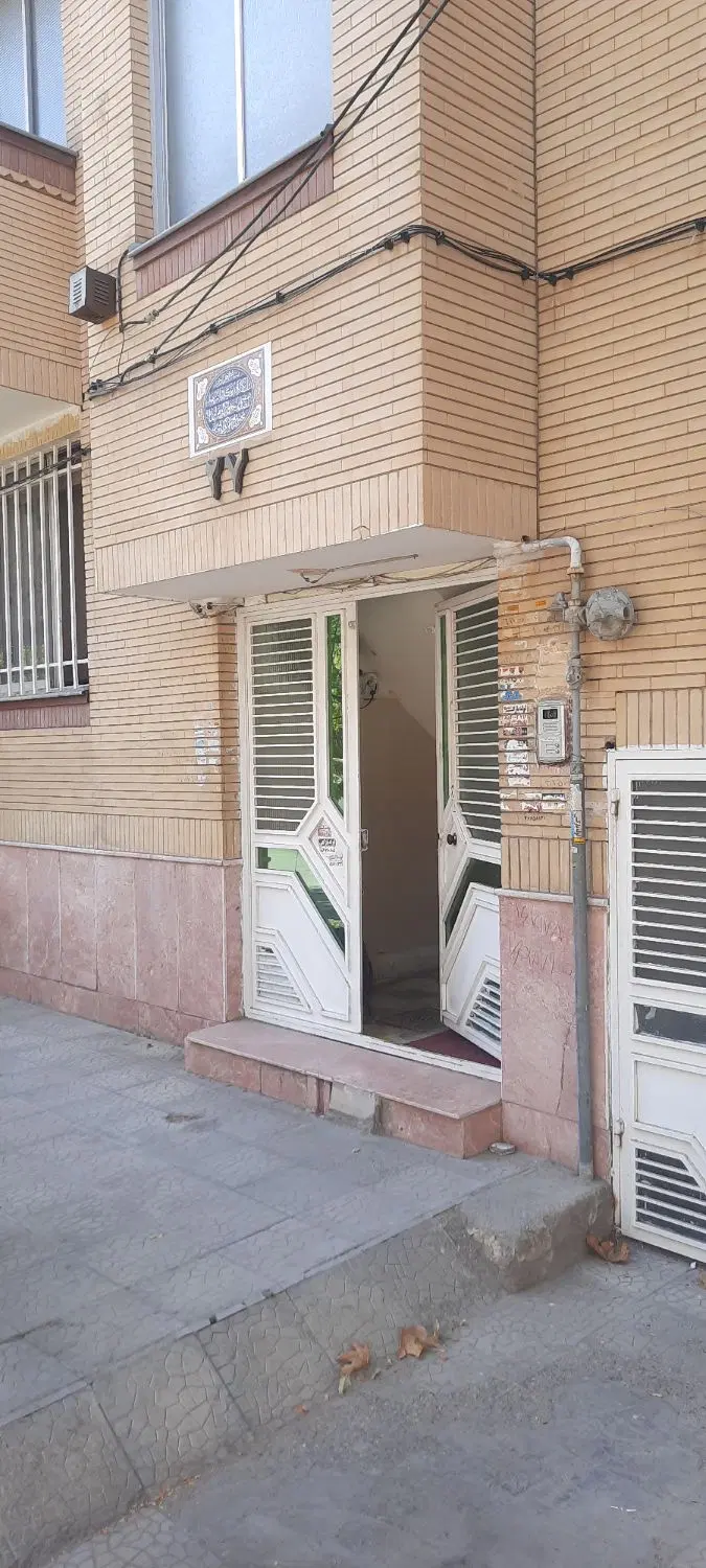 ۱۲۰ متراپارتمان طبقه اول مروارید۱۸