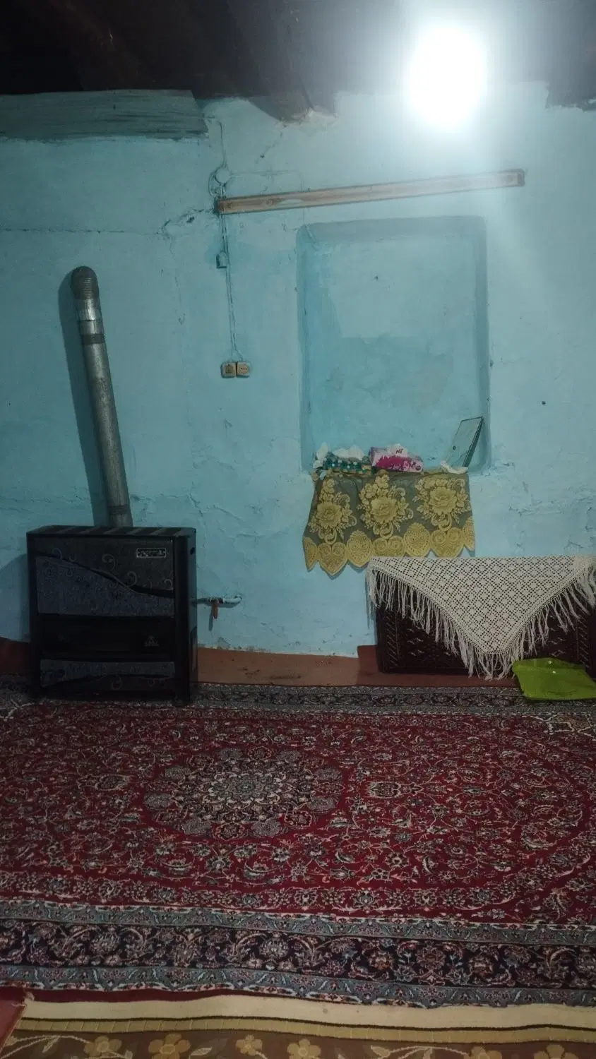 خونه کاهگلی 300متری   روستایی ، اطاقور