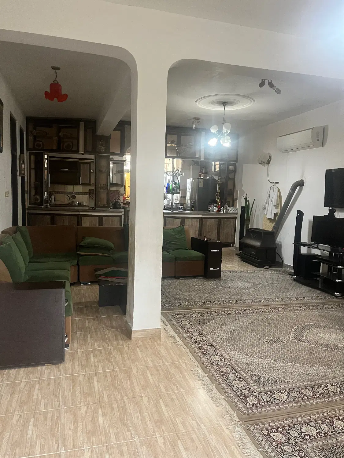 ۴۶۰متر زمین ۲۰۰متر بنا