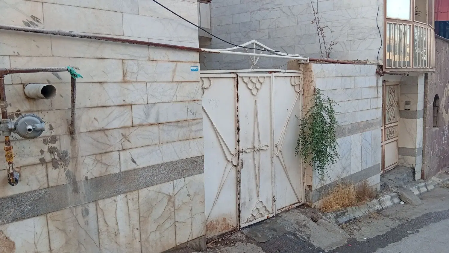 منزل فروشی ابرده