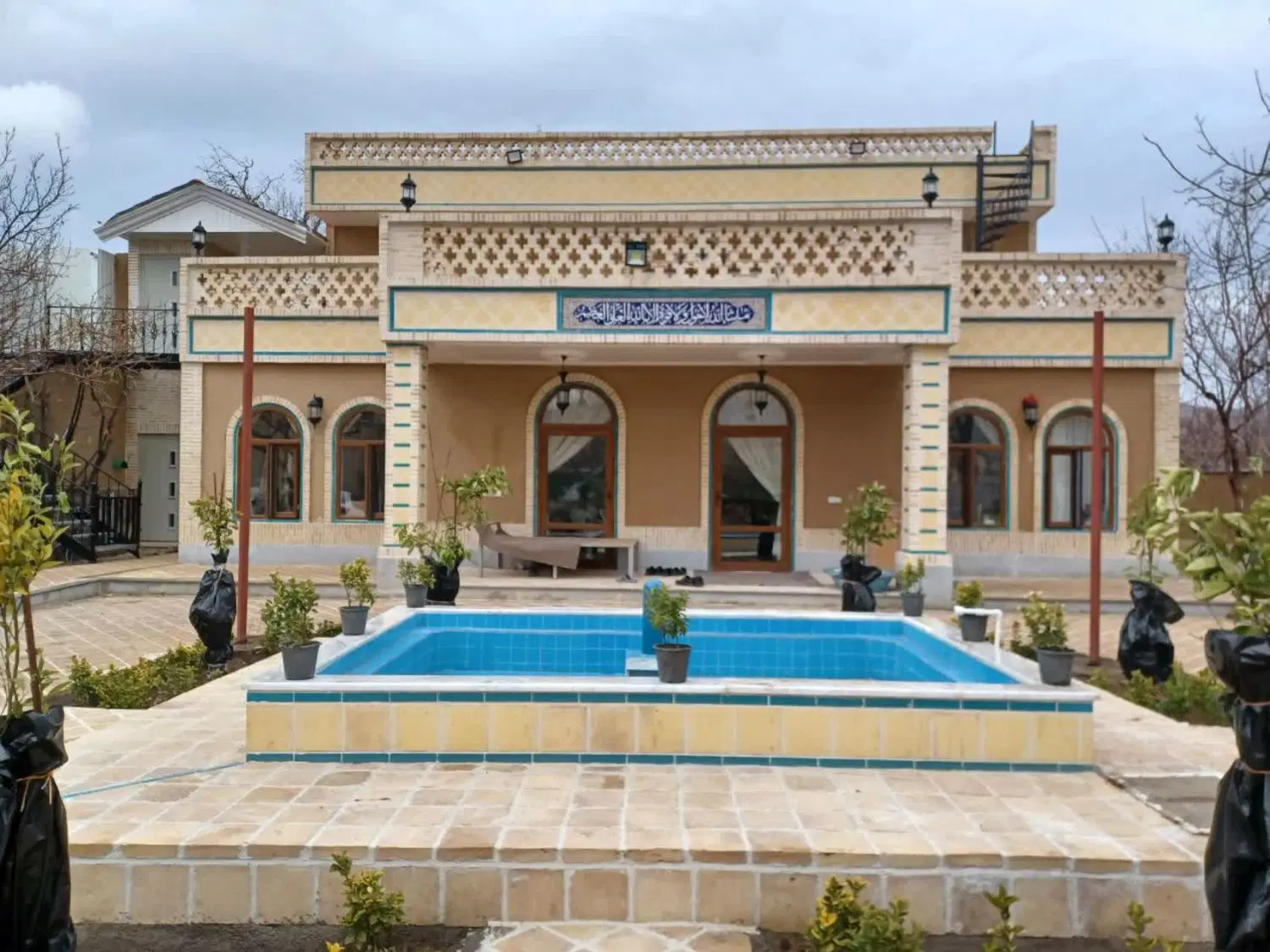 ۱۸۸ متری برج رونیکا پالاس حسین آباد هروی