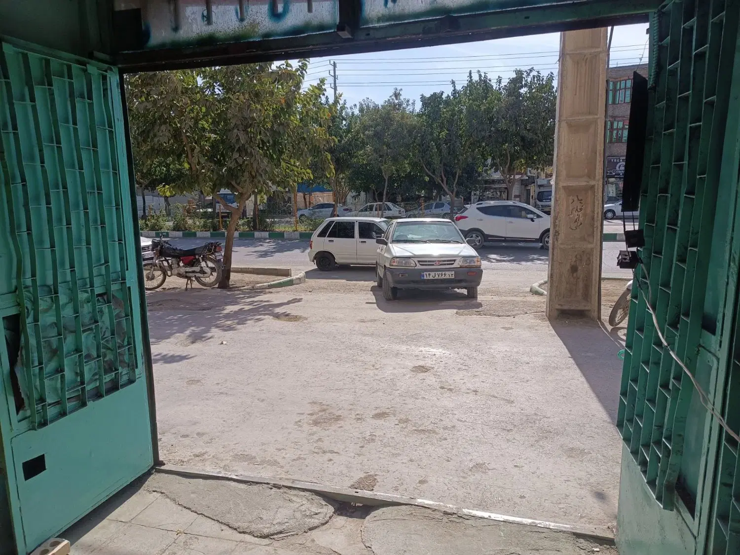 ۳۰ مغازه مختص خدمات خودرو ی کرایه داده میشود