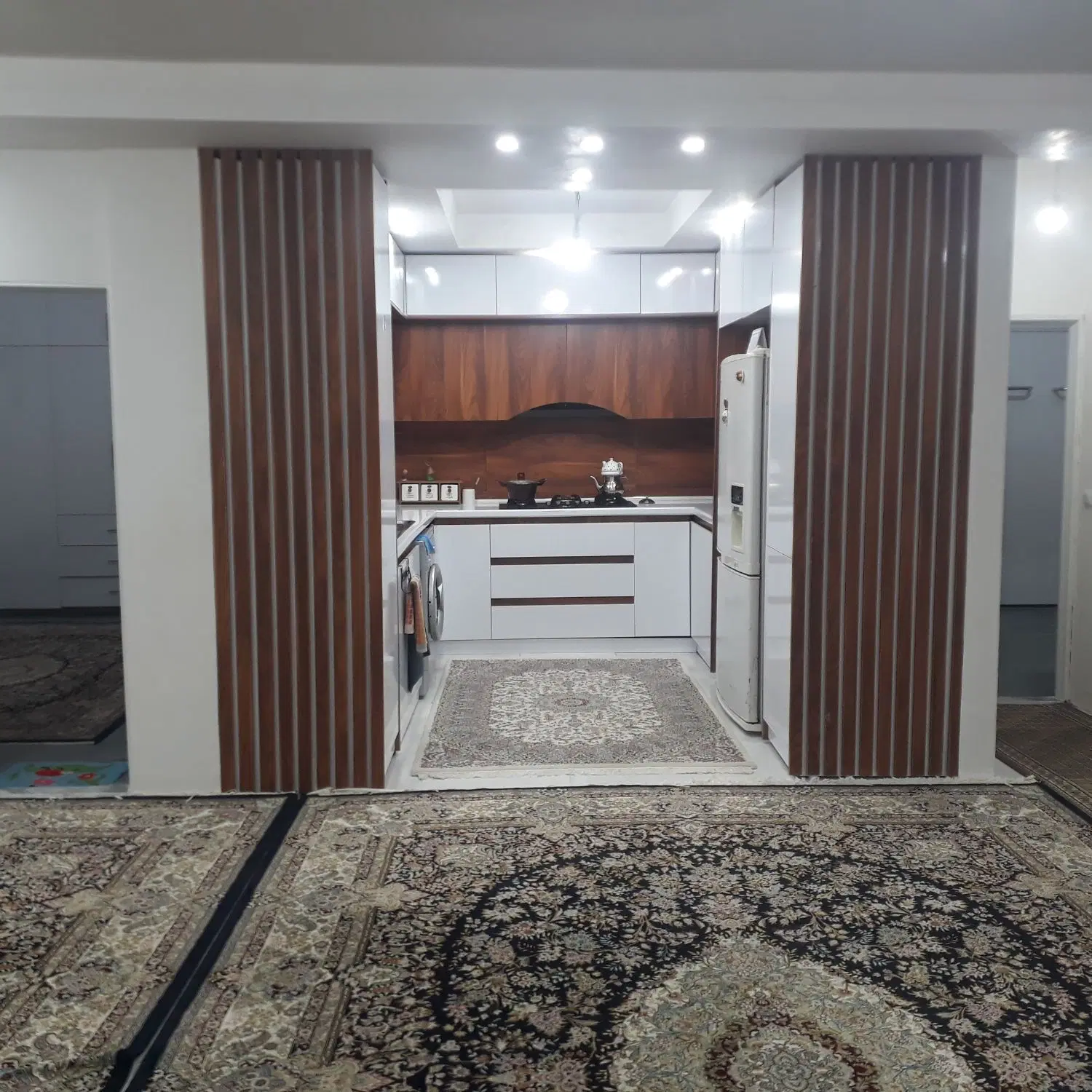 ۱۱۰ متر آپارتمان نوساز طبقه اول