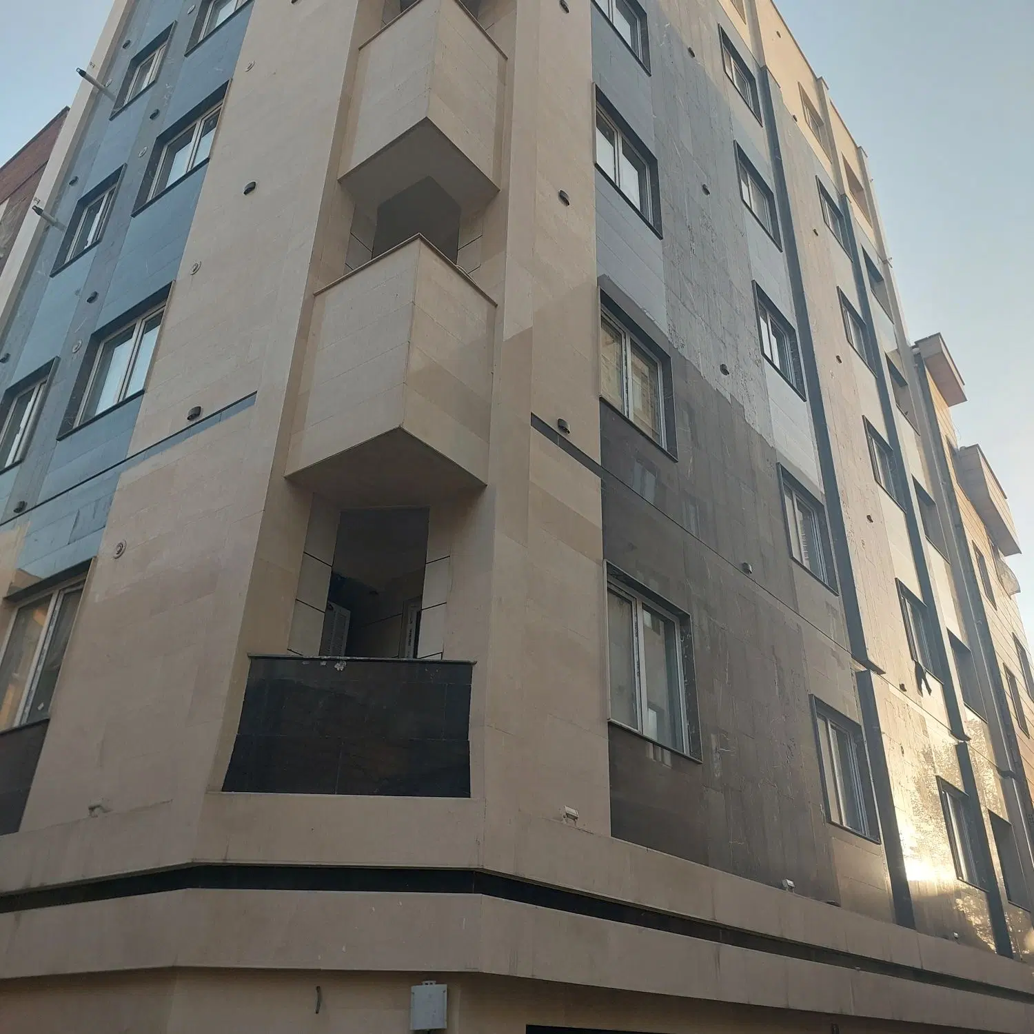 آپارتمان ۶۴ متری دوخواب کلیدنخورده
