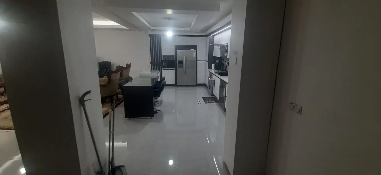 آپارتمان ۱۶۵متری بسیار شیک و نوساز