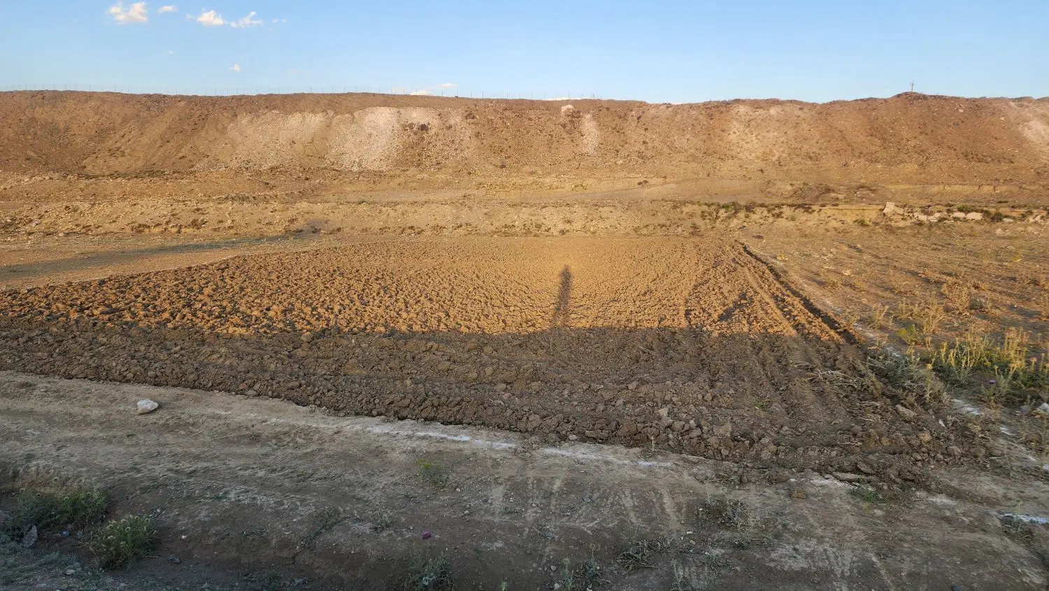 زمین ۱۴۰۰ متری ابتدای دوربرگردان سنگستان