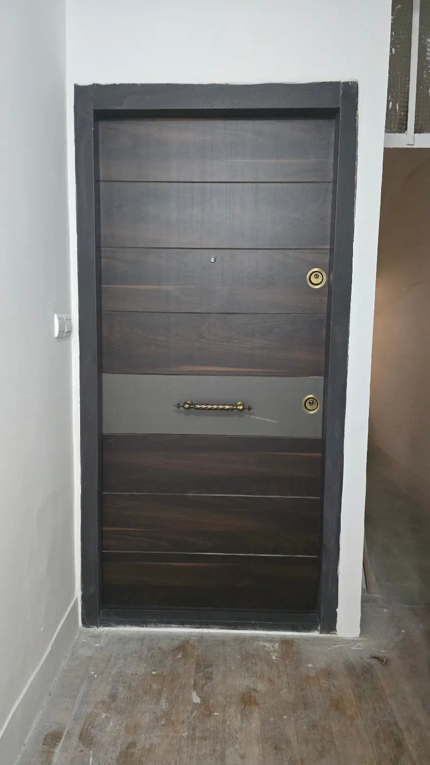 ۹۵ متر دوخوابه  طبقه دوم  پشت‌بام اختصاصی