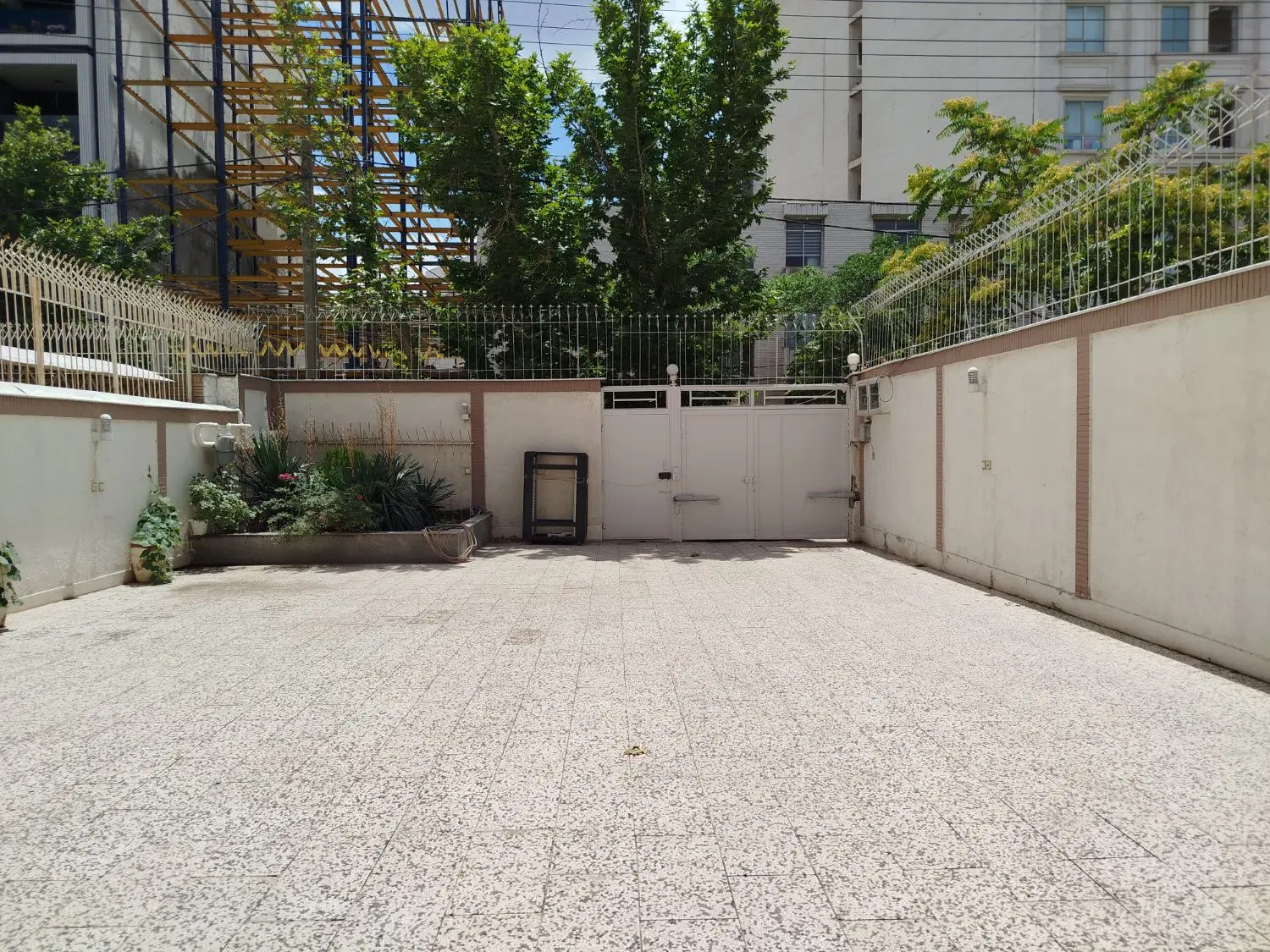 آپارتمان ۲۷۰ متر ملک آباد