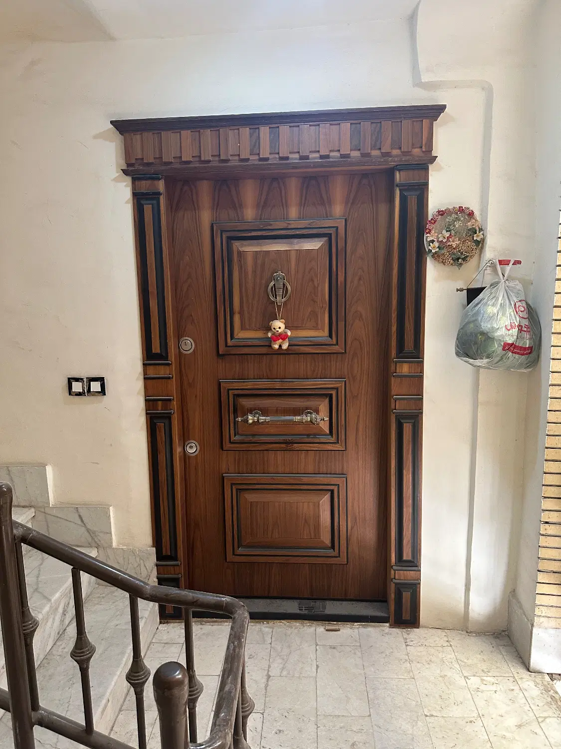رهن واجاره ۹۰متر هاشمیه۲۸ (هنرستان کوثر هفت تیر)
