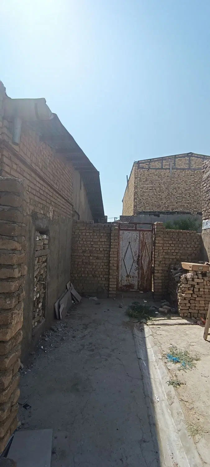 ساختمان نیمه کاره