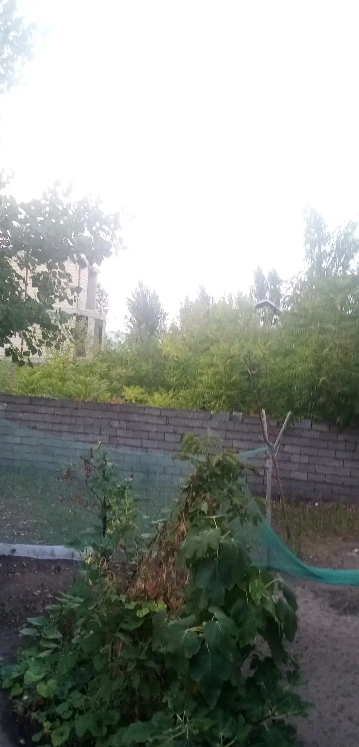 زمین مسکونی به همراه خانه...