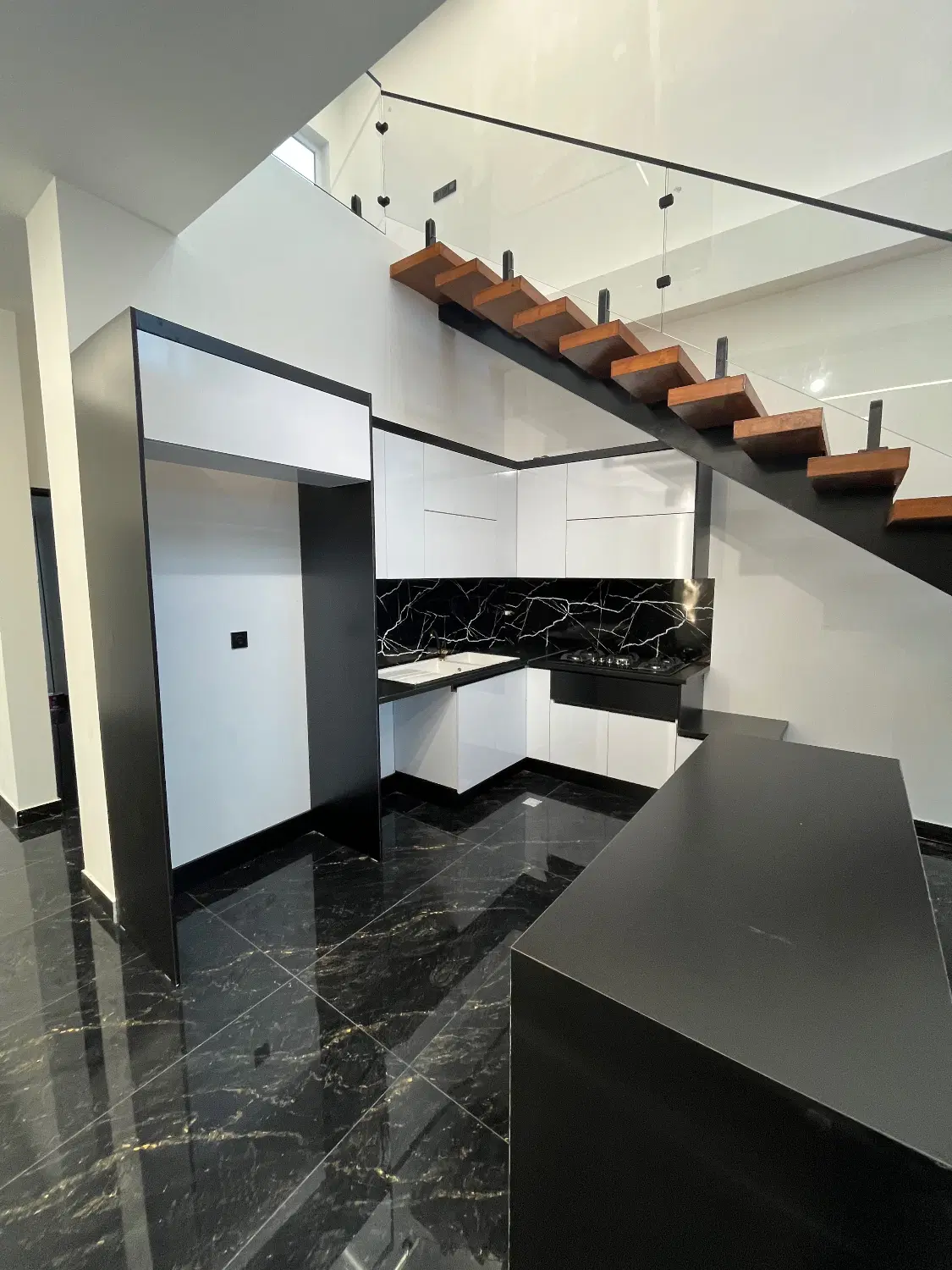 دوبلکس نما مدرن با طراحی مینیمال