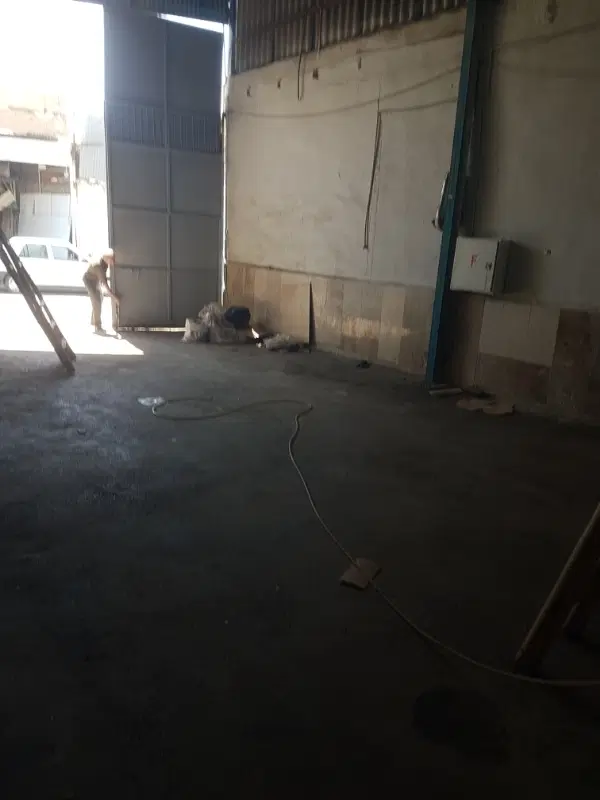 انبار وفروشگاه تجاری به متراژ ۱۷۰متر وارتفاع ۷متر