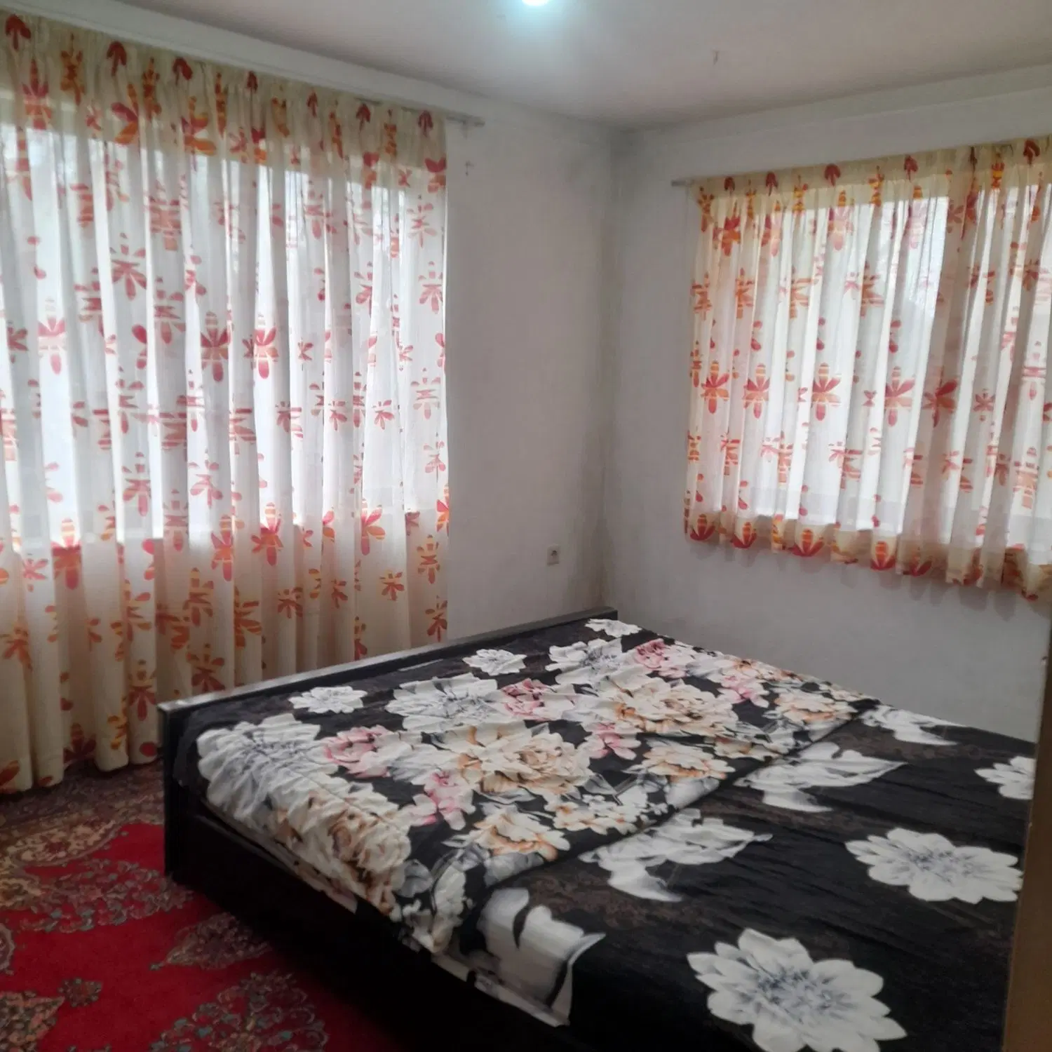 ویلا اجاره ای. نزدیک به جنگل و دریا. دارای پارکینک