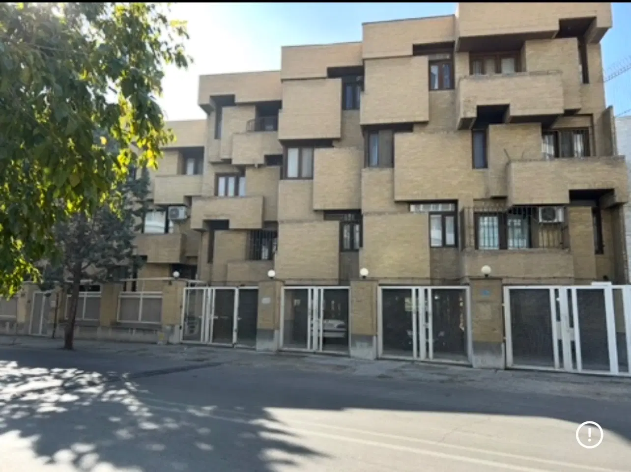 ویلایی ۱۱۰۰متر زمین _۹۲مترسهم العرصه_بلند مرتبه