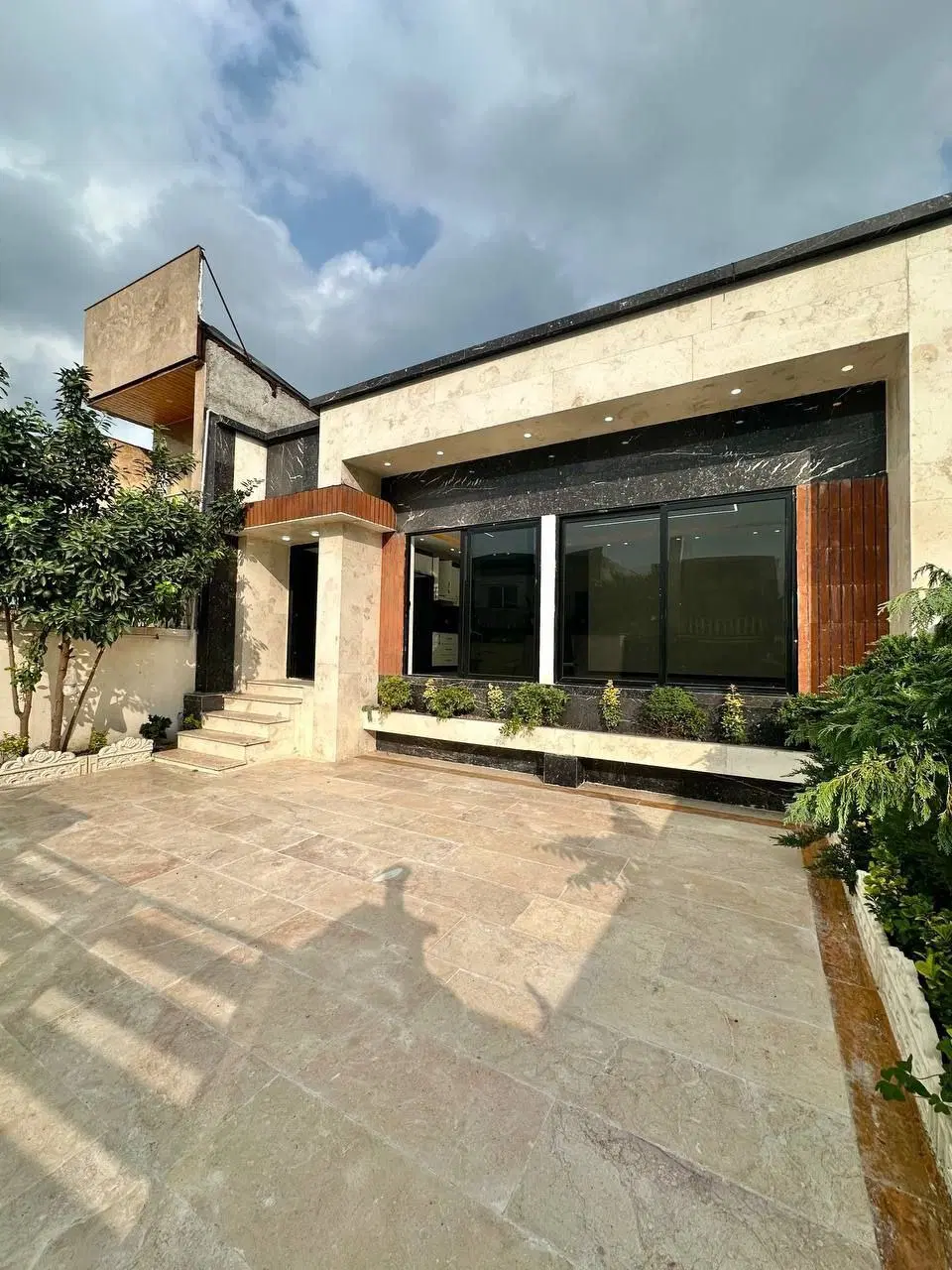 ویلافلت کوچه خصوصی%امکانات چندقدمی%مدارک کامل