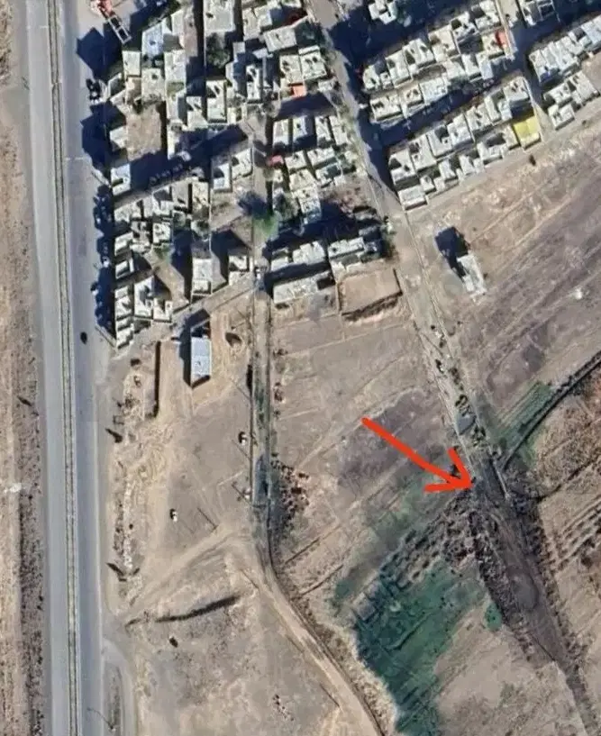 زمین داخل بافت شینقر