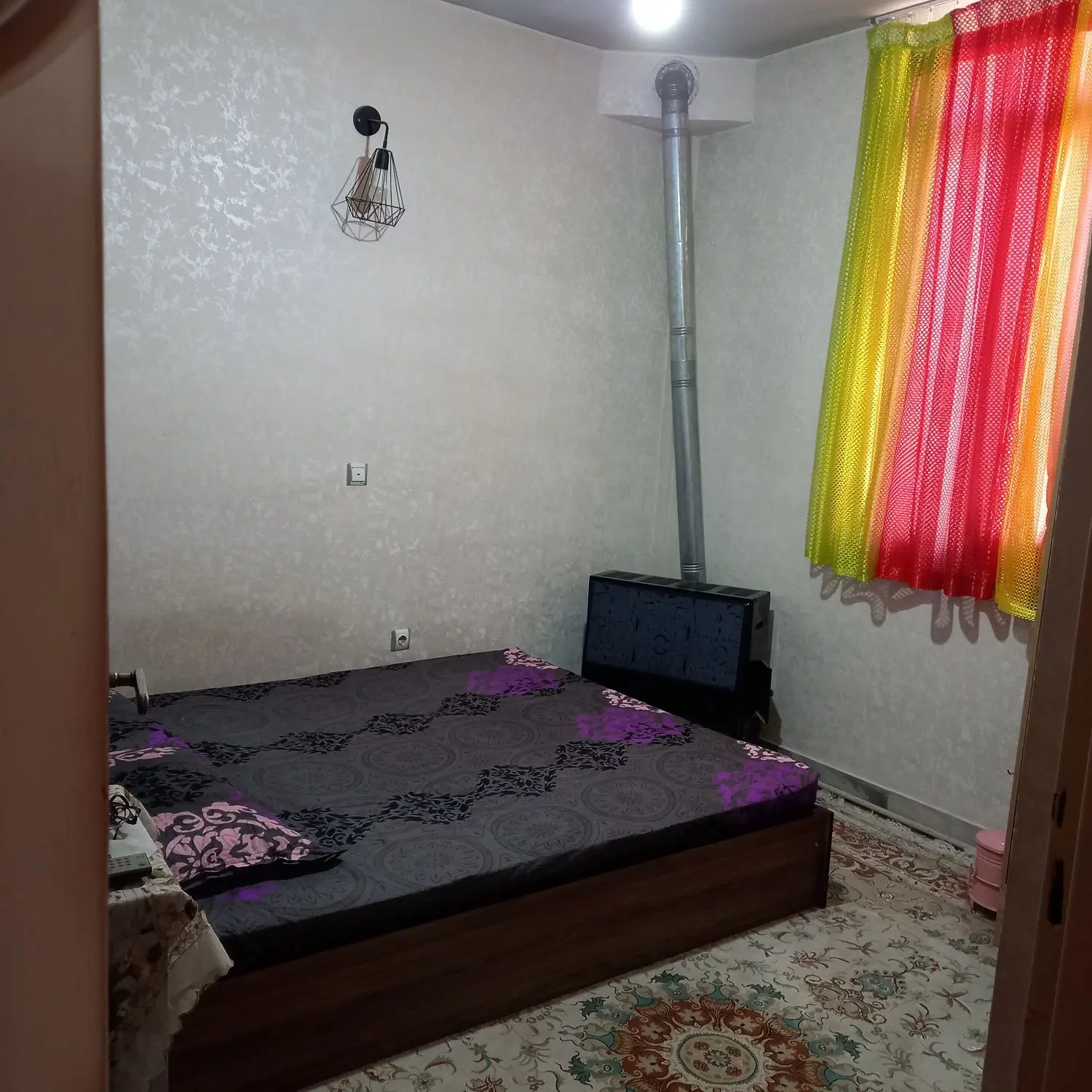 یک واحد آپارتمان ۸۲ متری بازسازی شده شهرک امین