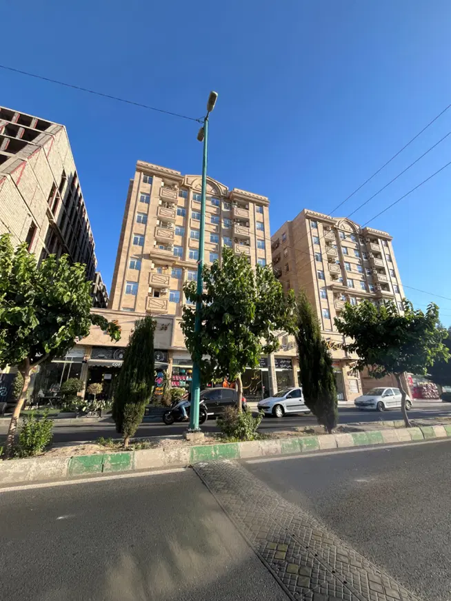واحد ۸۵متری اندیشه فاز۵ پارمیس۱ رو به بازار ۲نبش