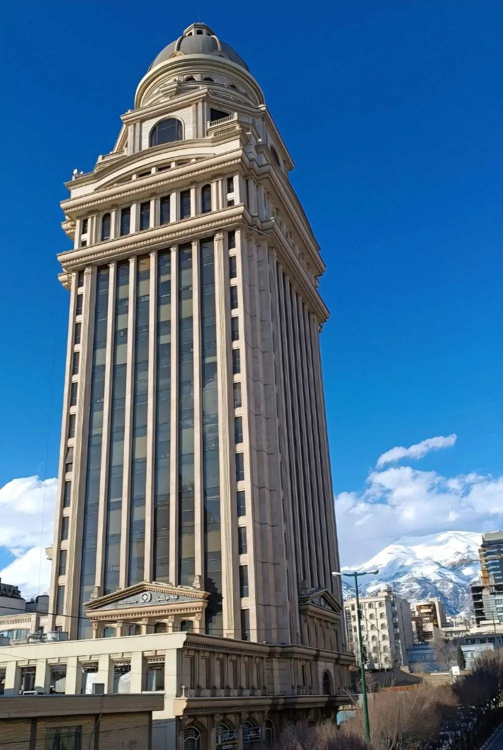گاندی ۱۲۵متر اداری ۴  اتاق