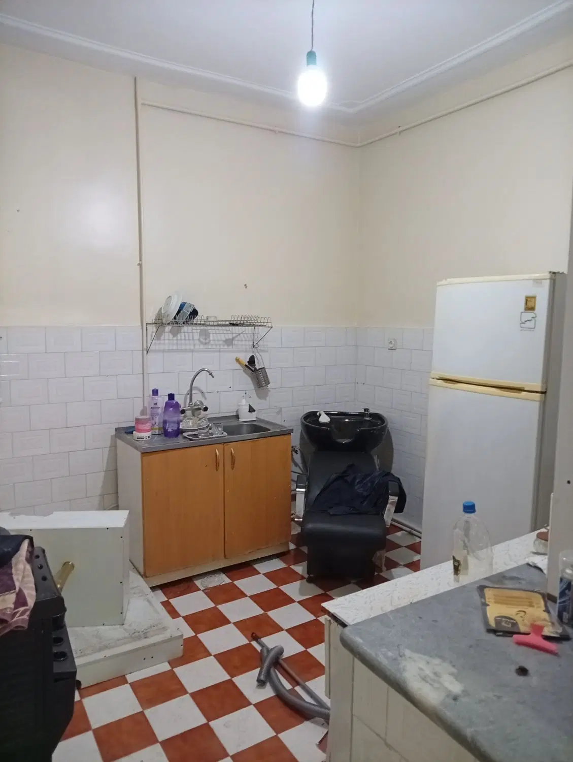 اجاره جهت خیاطی و آرایشگاه زنانه