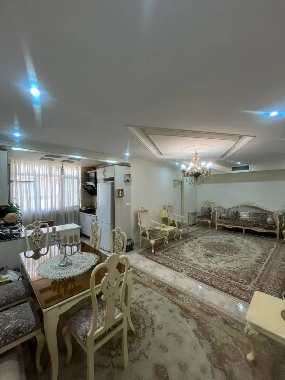۶۸ متر _ دو خواب _ فول امکانات