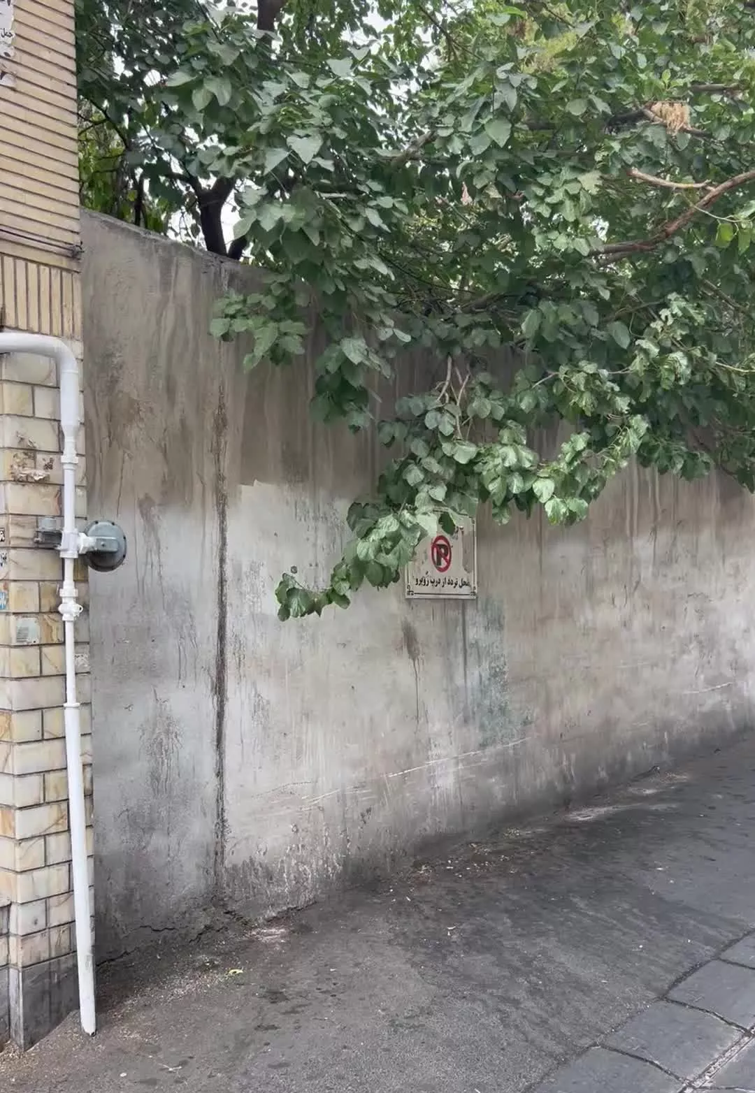 ۳ قواره ۲۵۰ متری کلنگی