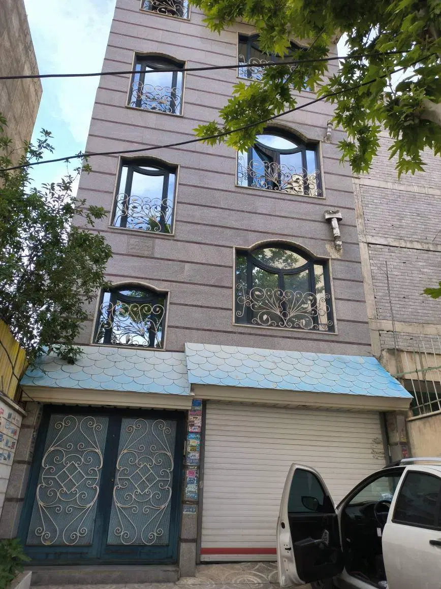 فروش_تهاتر آپارتمان مسکونی تجاری با سه واحد مسکونی