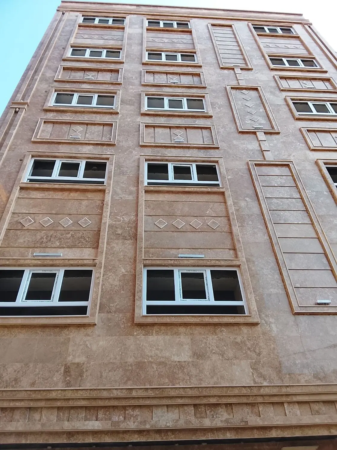 فروش اپارتمان ۱۴۳متری