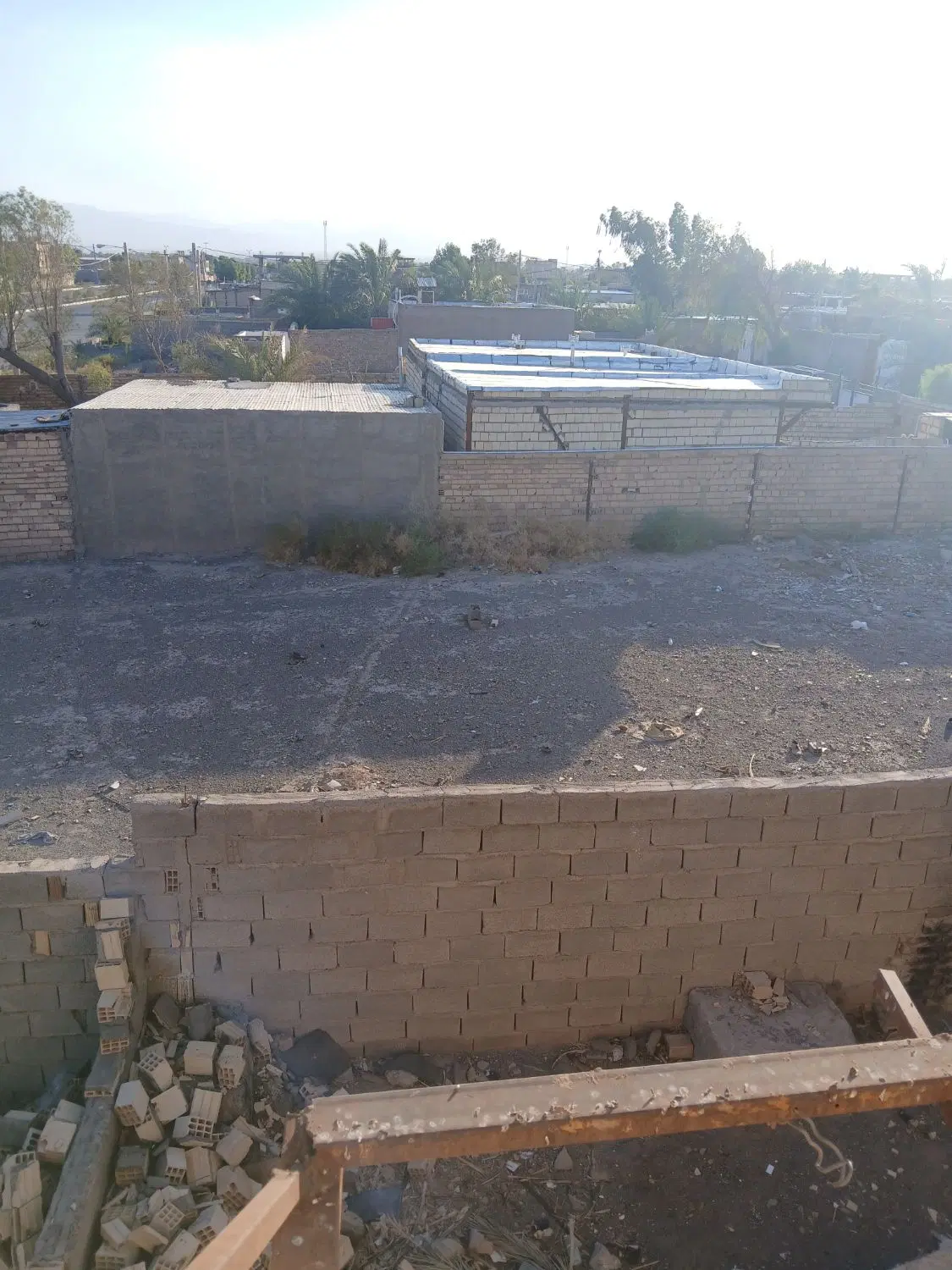 زمین فروشی