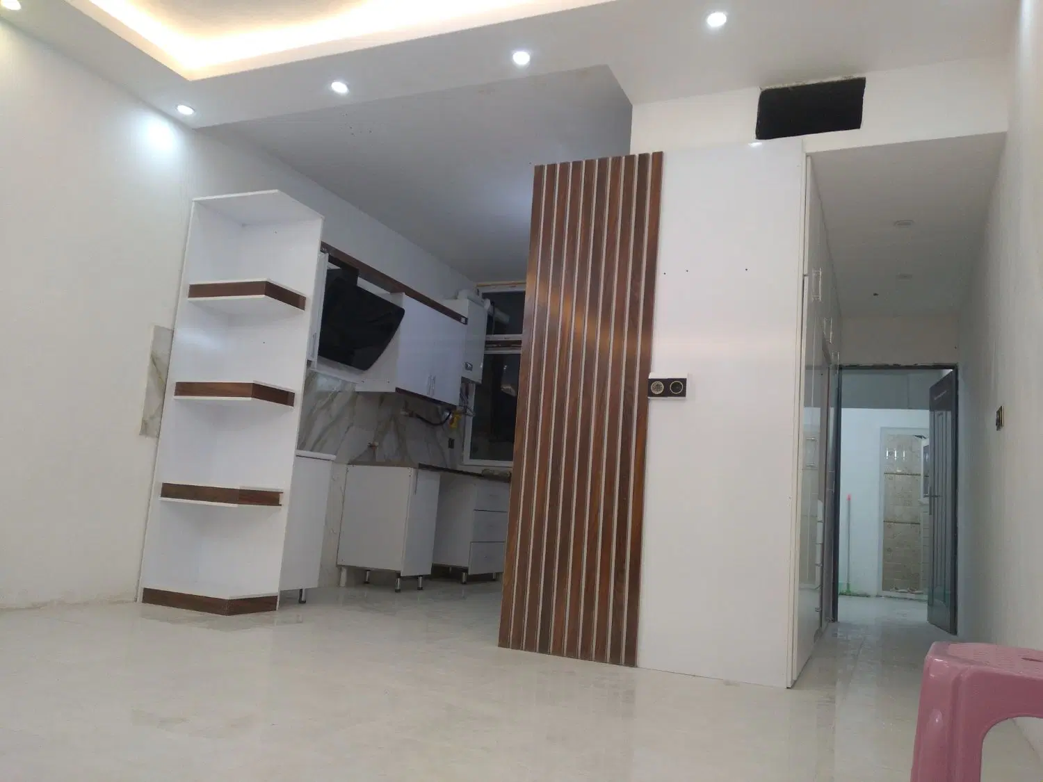 فروش ویلایی سه طبقه. وطن دوست چهار